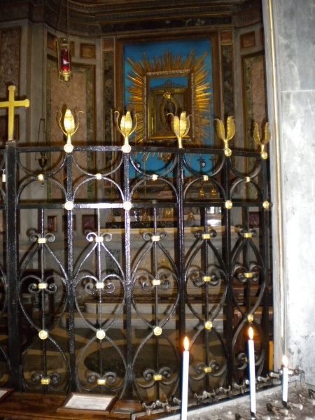 Kapelle im sdlichen Seitenschiff: Madonna von Guadelupe